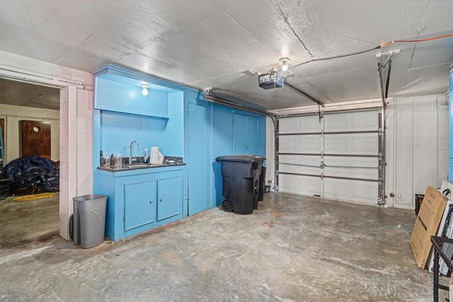 673 Warsaw Street, Bayou Vista, TX 77563