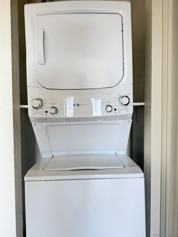 4041 Oakcrest Dr 408, San Diego, CA 92105