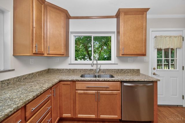 9520 West Avenue, Blue Ash, OH 45242