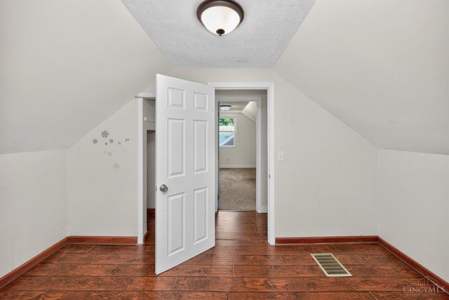 9520 West Avenue, Blue Ash, OH 45242