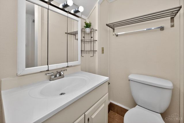 9520 West Avenue, Blue Ash, OH 45242