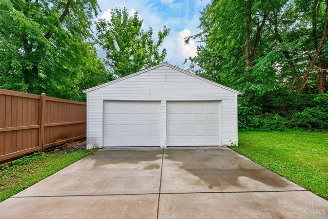 9520 West Avenue, Blue Ash, OH 45242