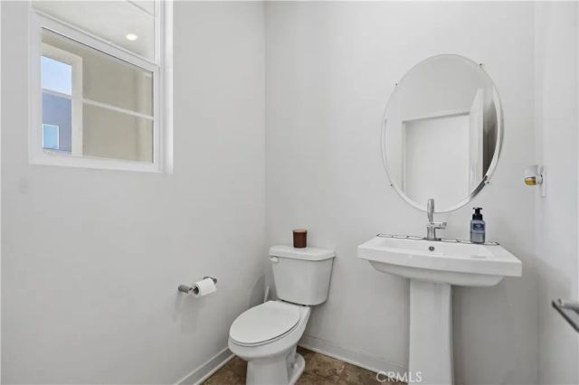 15964 Caterpillar, Fontana, CA 92336