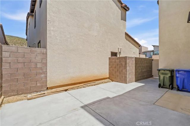 15964 Caterpillar, Fontana, CA 92336
