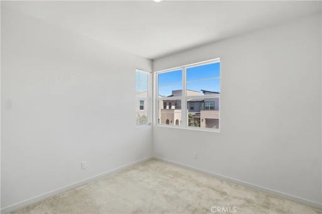 15964 Caterpillar, Fontana, CA 92336