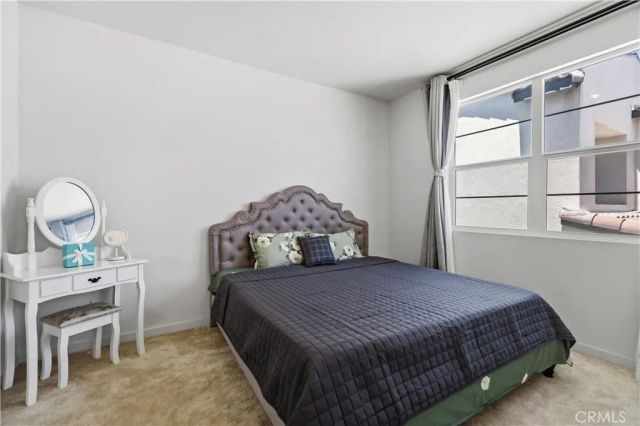 15964 Caterpillar, Fontana, CA 92336