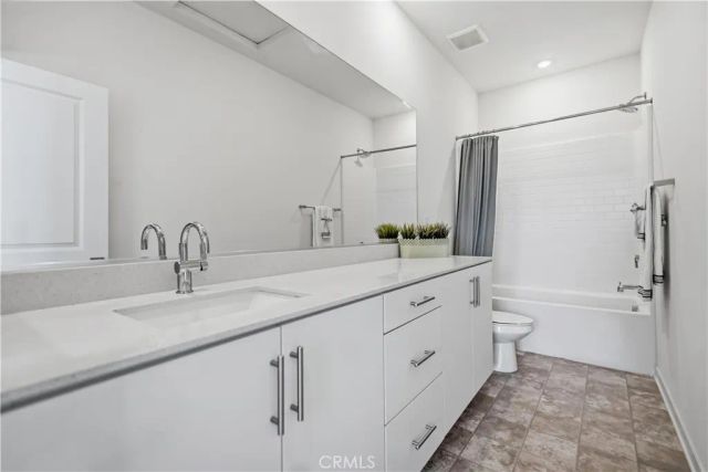 15964 Caterpillar, Fontana, CA 92336