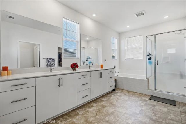 15964 Caterpillar, Fontana, CA 92336