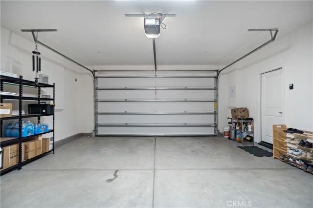 15964 Caterpillar, Fontana, CA 92336
