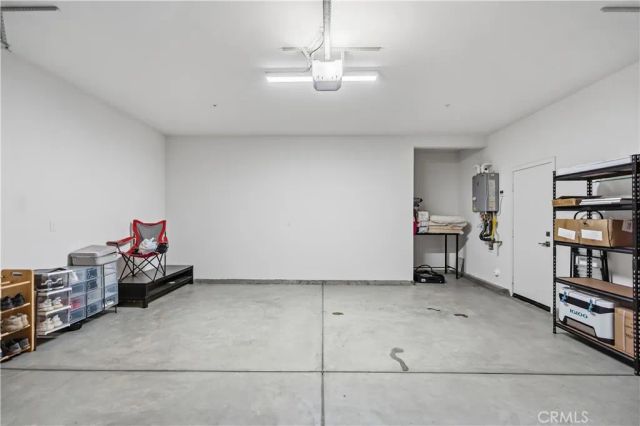 15964 Caterpillar, Fontana, CA 92336