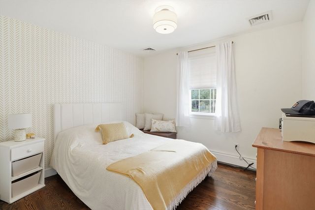 15 Hemlock Dr, Norwell, MA 02061
