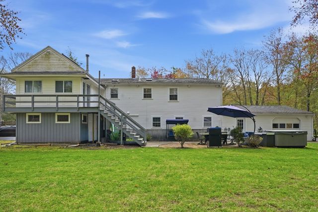 15 Hemlock Dr, Norwell, MA 02061