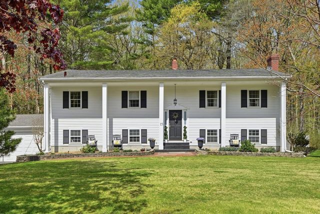 15 Hemlock Dr, Norwell, MA 02061