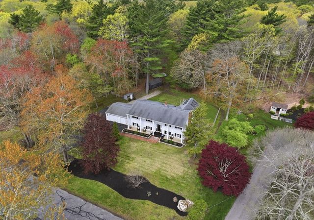 15 Hemlock Dr, Norwell, MA 02061