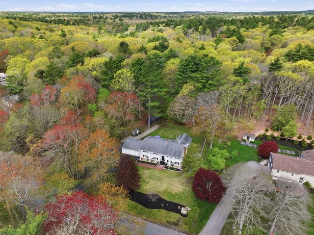 15 Hemlock Dr, Norwell, MA 02061