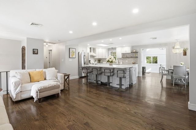 15 Hemlock Dr, Norwell, MA 02061