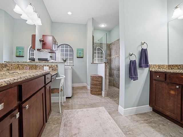 38701 OAK PLACE COURT, Lady Lake, FL 32159