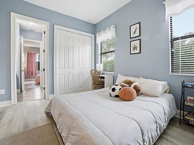 38701 OAK PLACE COURT, Lady Lake, FL 32159