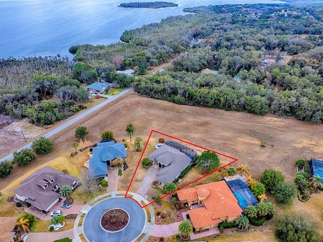 38701 OAK PLACE COURT, Lady Lake, FL 32159