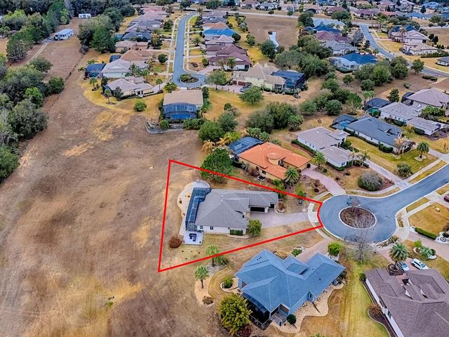 38701 OAK PLACE COURT, Lady Lake, FL 32159