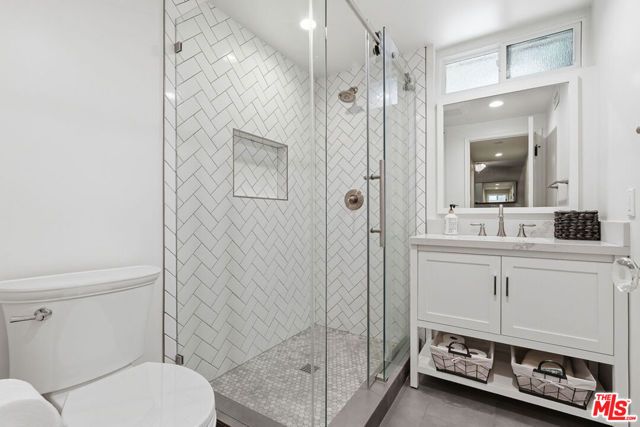 5516 Bluebell Avenue, Valley Village, CA 91607