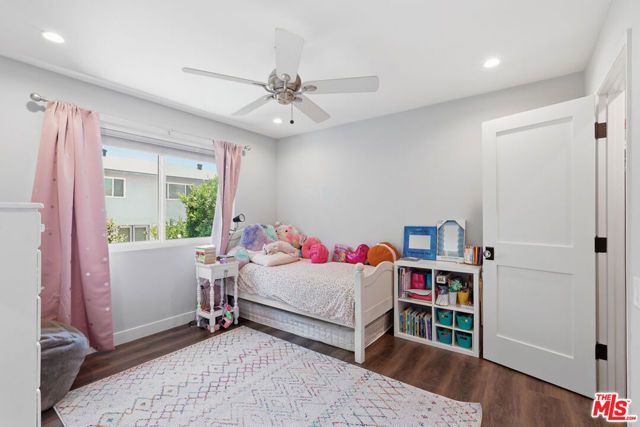 5516 Bluebell Avenue, Valley Village, CA 91607