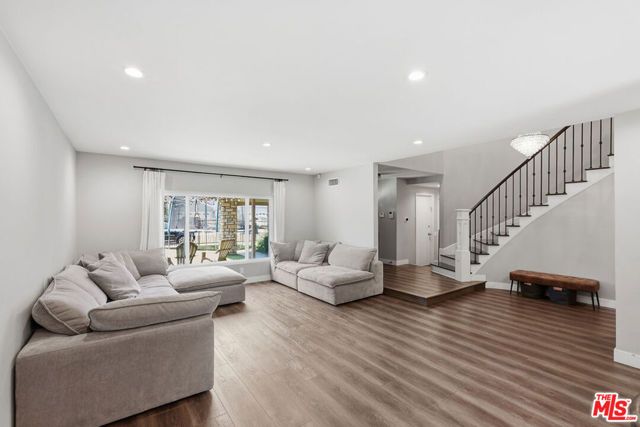 5516 Bluebell Avenue, Valley Village, CA 91607