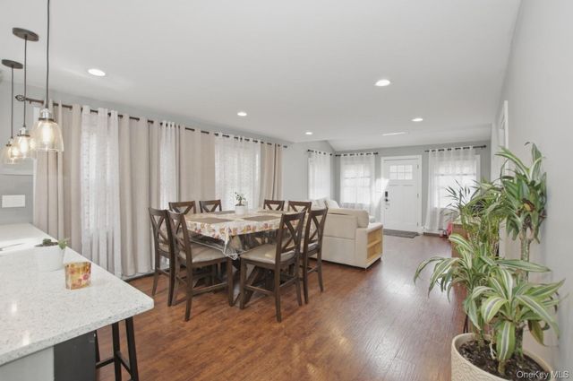 14 Sunburst Drive, Rocky Point, NY 11778