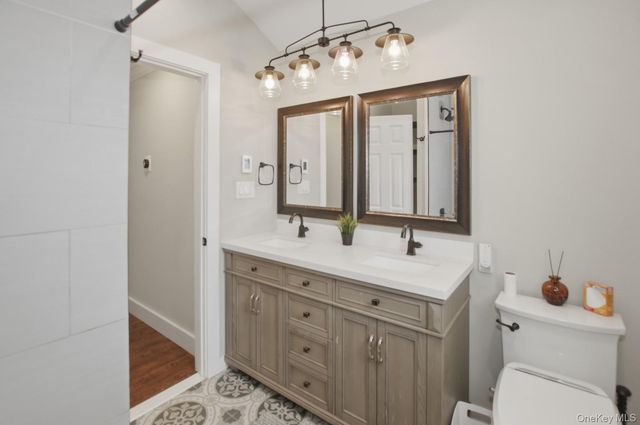 14 Sunburst Drive, Rocky Point, NY 11778