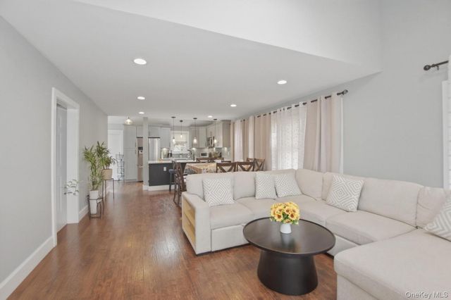 14 Sunburst Drive, Rocky Point, NY 11778