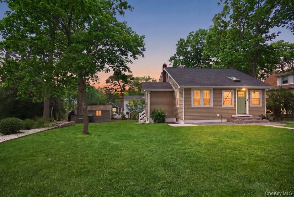 14 Sunburst Drive, Rocky Point, NY 11778