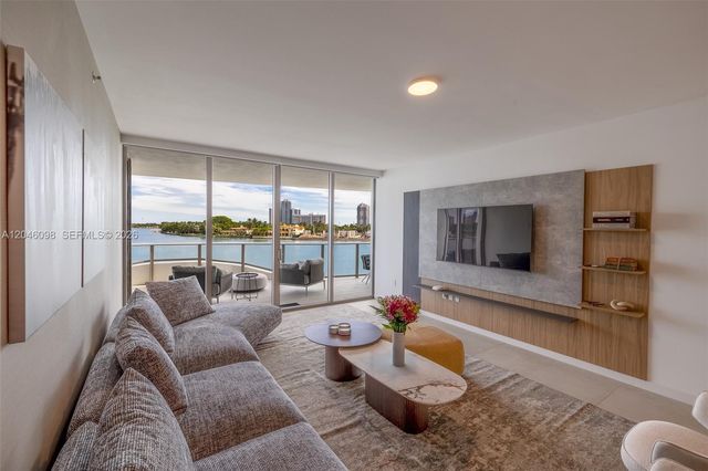 1135 103rd St 405, Bay Harbor Islands, FL 33154