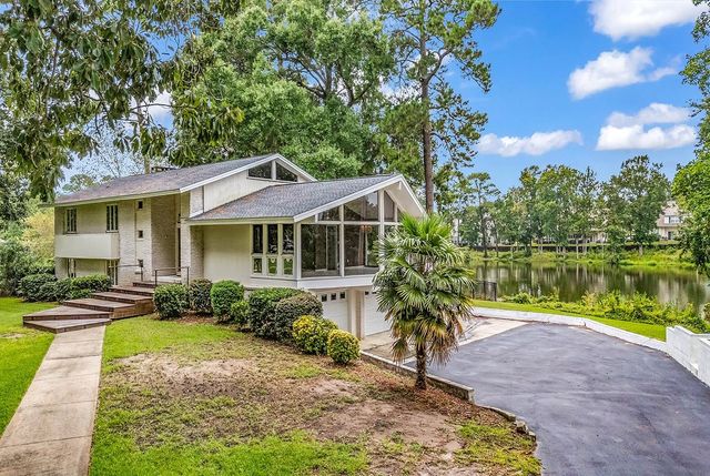 115 Green Lake Dr., Myrtle Beach, SC 29572