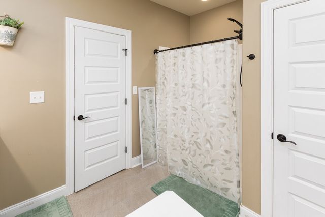 2608 Etna Dr, Chapel Hill, TN 37034