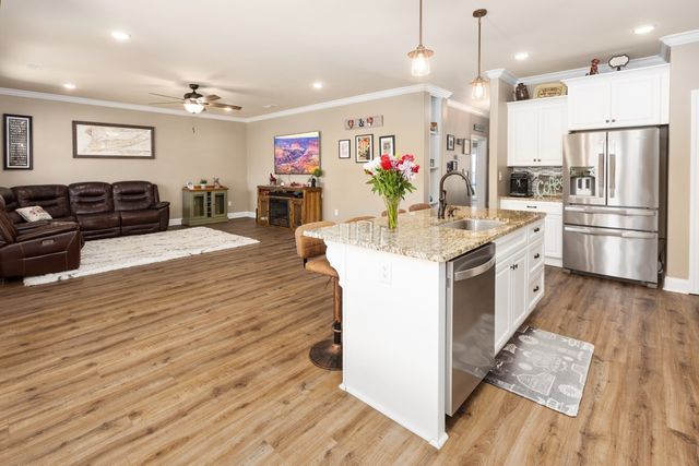 2608 Etna Dr, Chapel Hill, TN 37034