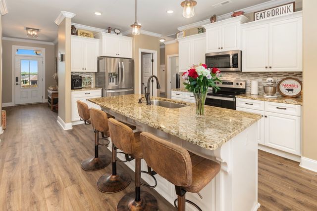 2608 Etna Dr, Chapel Hill, TN 37034