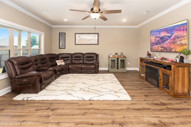 2608 Etna Dr, Chapel Hill, TN 37034