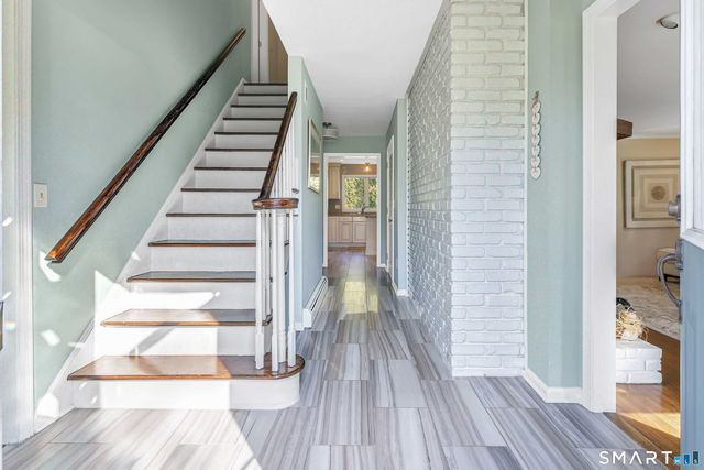 7 Lafayette Drive, Trumbull, CT 06611