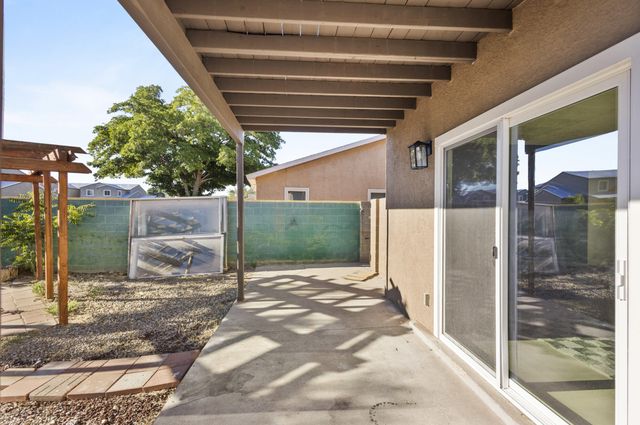 5901 CHIMAYO Drive NW, Albuquerque, NM 87120