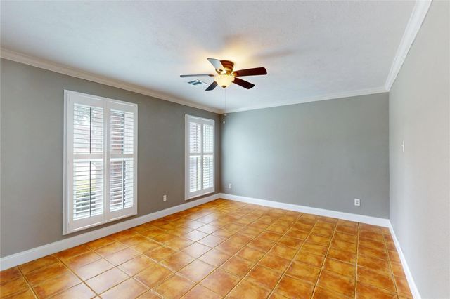 642 N Flamingo Drive, Seabrook, TX 77586