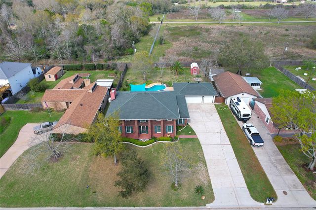 642 N Flamingo Drive, Seabrook, TX 77586