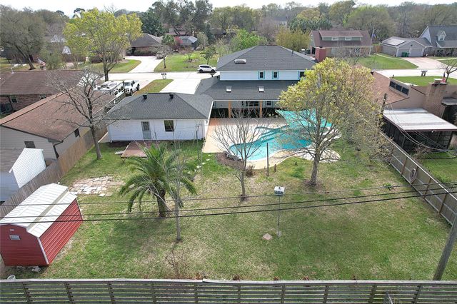 642 N Flamingo Drive, Seabrook, TX 77586