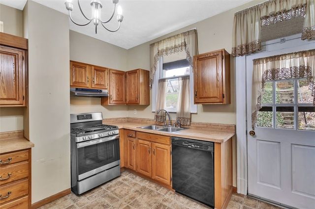326 Mckinley Ave, Avalon, PA 15202