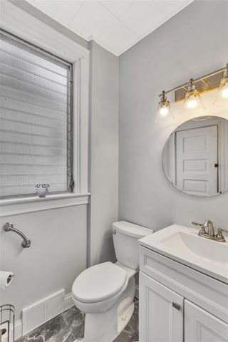 326 Mckinley Ave, Avalon, PA 15202