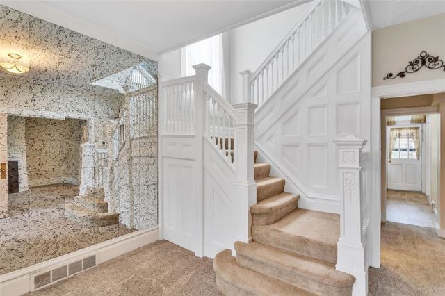 326 Mckinley Ave, Avalon, PA 15202