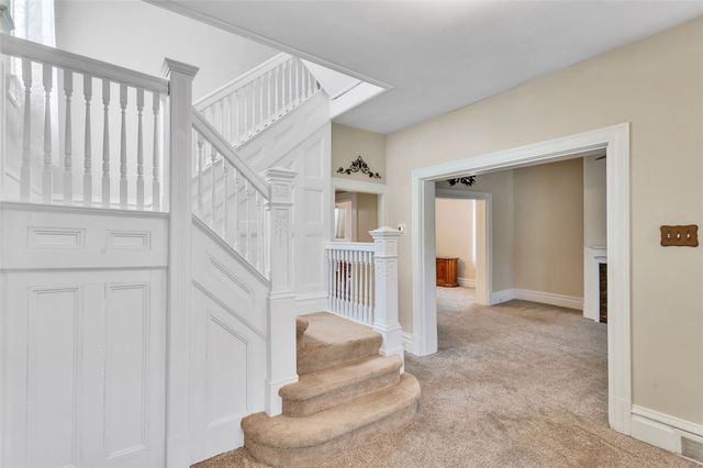 326 Mckinley Ave, Avalon, PA 15202