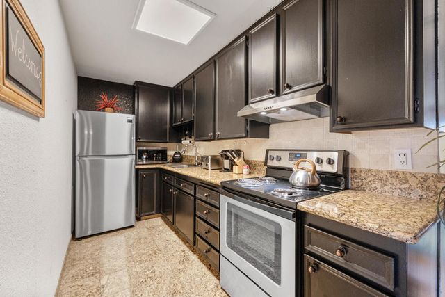 2822 N Auburn Court 208, Palm Springs, CA 92262