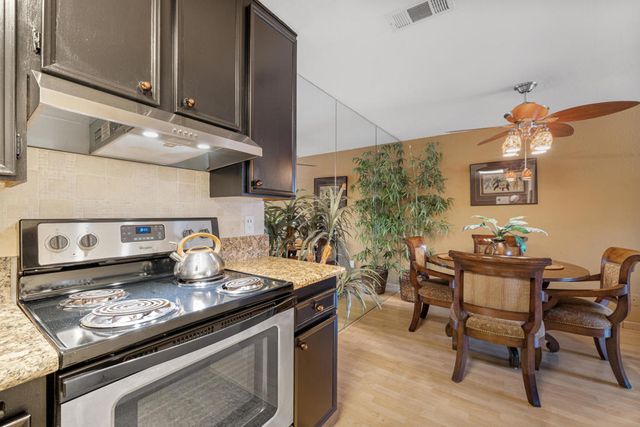 2822 N Auburn Court 208, Palm Springs, CA 92262