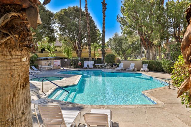 2822 N Auburn Court 208, Palm Springs, CA 92262