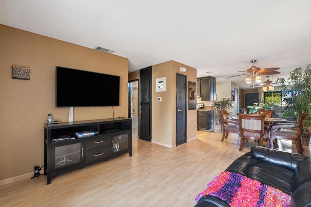 2822 N Auburn Court 208, Palm Springs, CA 92262